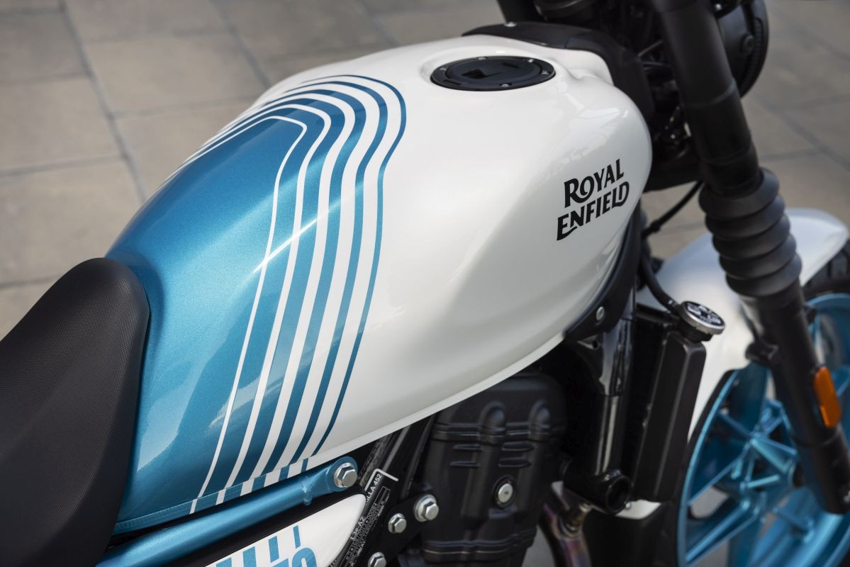 Royal Enfield Guerrilla 450: l'abbiamo provata ed è una gran bella moto